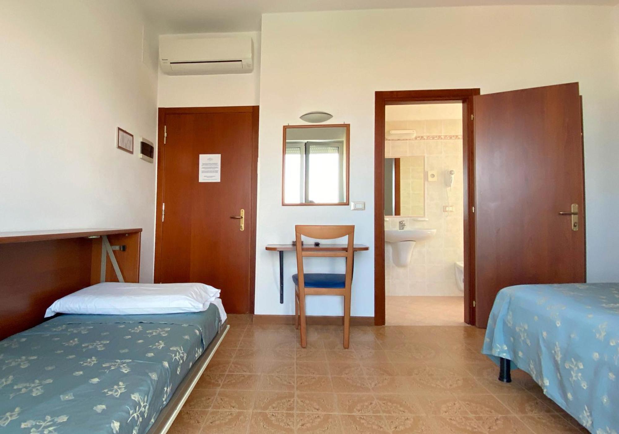 Hotel Sayonara Senigallia Exterior photo